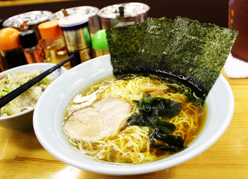 鶏ガラ醤油ラーメン　　湘南　ラーメンJUNJI様。_a0139912_16451599.jpg