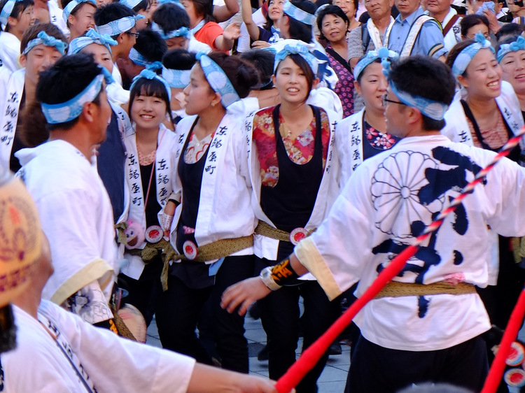 「三重県桑名市 400年続く奇祭、石取祭」_a0000029_1644620.jpg