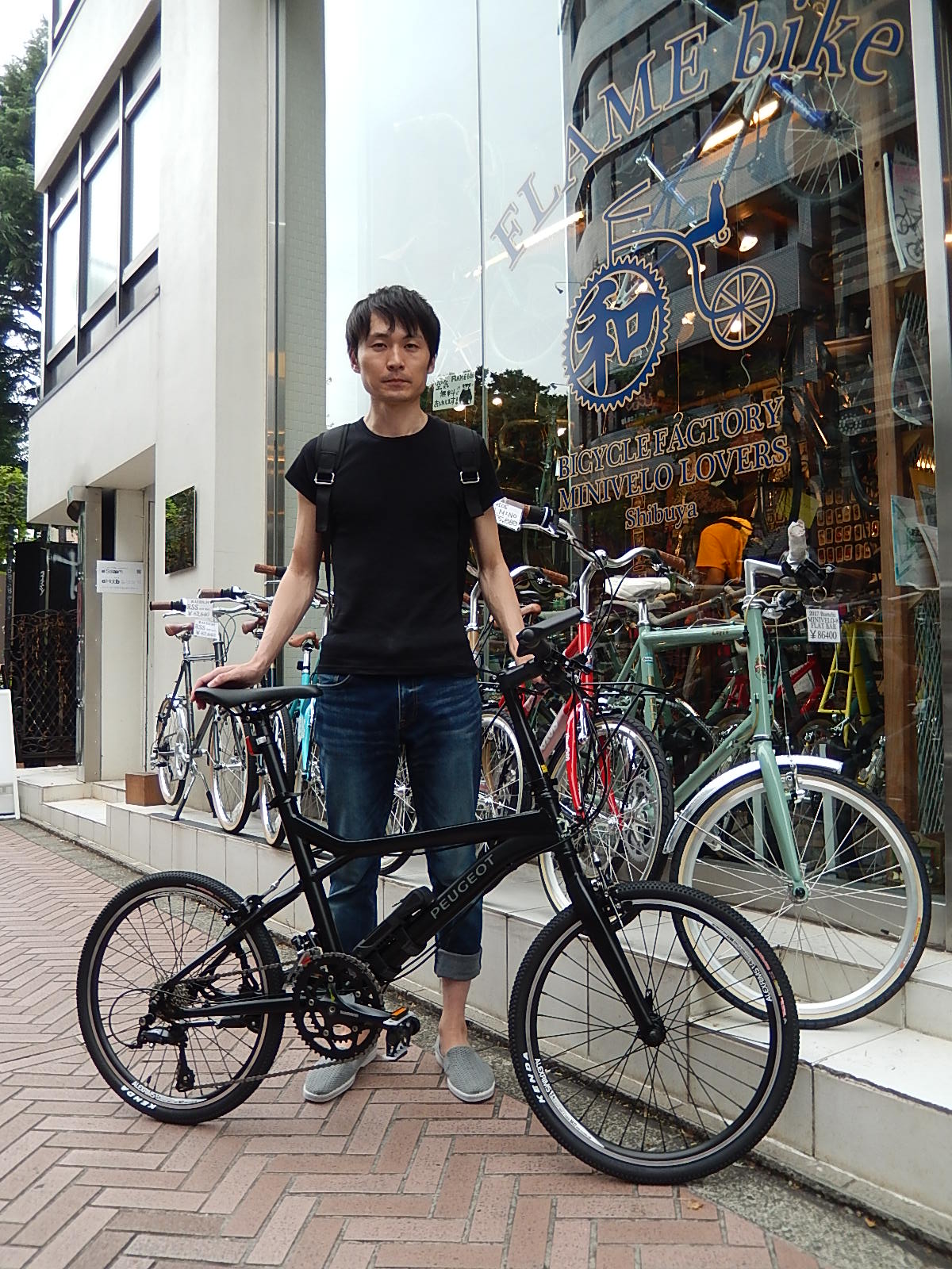 8月12日　渋谷　原宿　の自転車屋　FLAME bike前です_e0188759_18244213.jpg