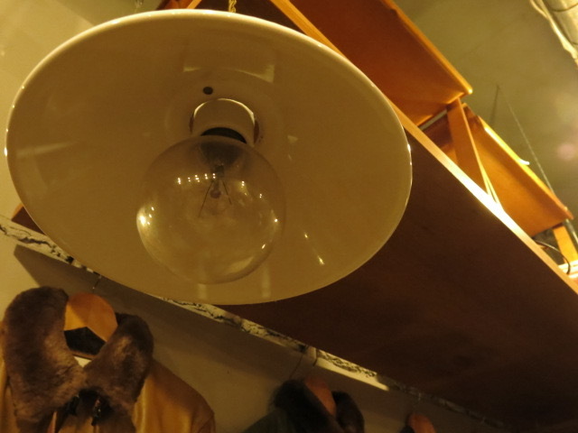 \"1947\'S US ARMY BASE LAMP SHADE\"ってこんなこと。_c0140560_19420585.jpg