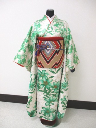 超お買得振袖特集!_b0159571_12524943.jpg