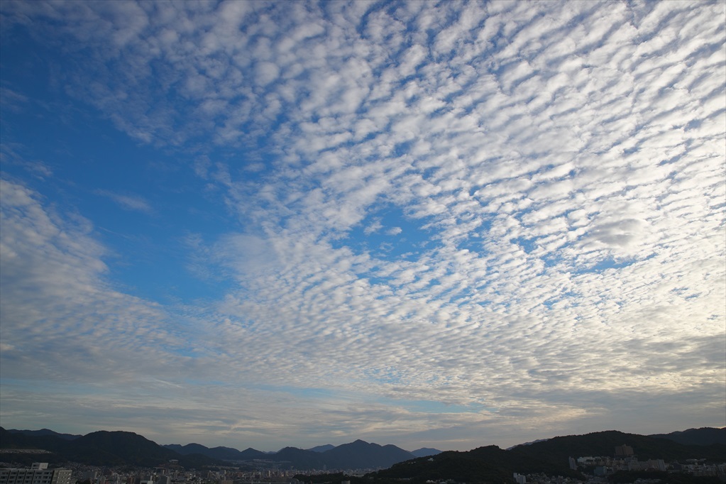 【定点撮影】秋のような朝空 (2017/08/13)_c0346710_07254229.jpg