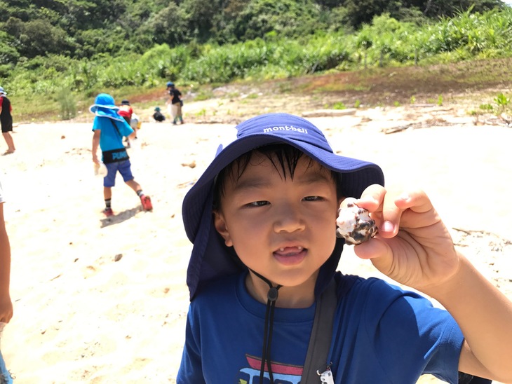 わんぱく冒険学校D〔４日目〕楽しかった海岸で、きれいなサンゴや貝殻を集めてお土産作りをしよう！_d0363878_1158292.jpg