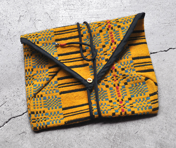 antique Jacquard pouch_d0193211_11394246.jpg