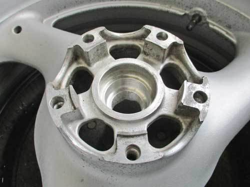 M本サン号 GSX-R1100(GV73A/M型)のホイール&タイヤ交換・・・(^^♪_c0086965_01445423.jpg