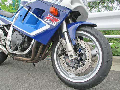 M本サン号 GSX-R1100（GV73A/M型）のホイール＆タイヤ交換・・・(^^♪_c0086965_01445465.jpg