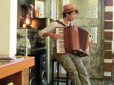アライタケヒトさんがやってきた カルデラバッチョの日々
