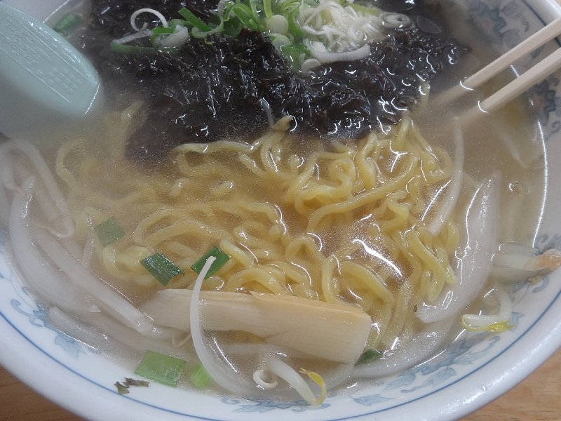 【岩のり塩ラーメン】倶知安 ラーメン店「なかま」_b0008655_17001524.jpg