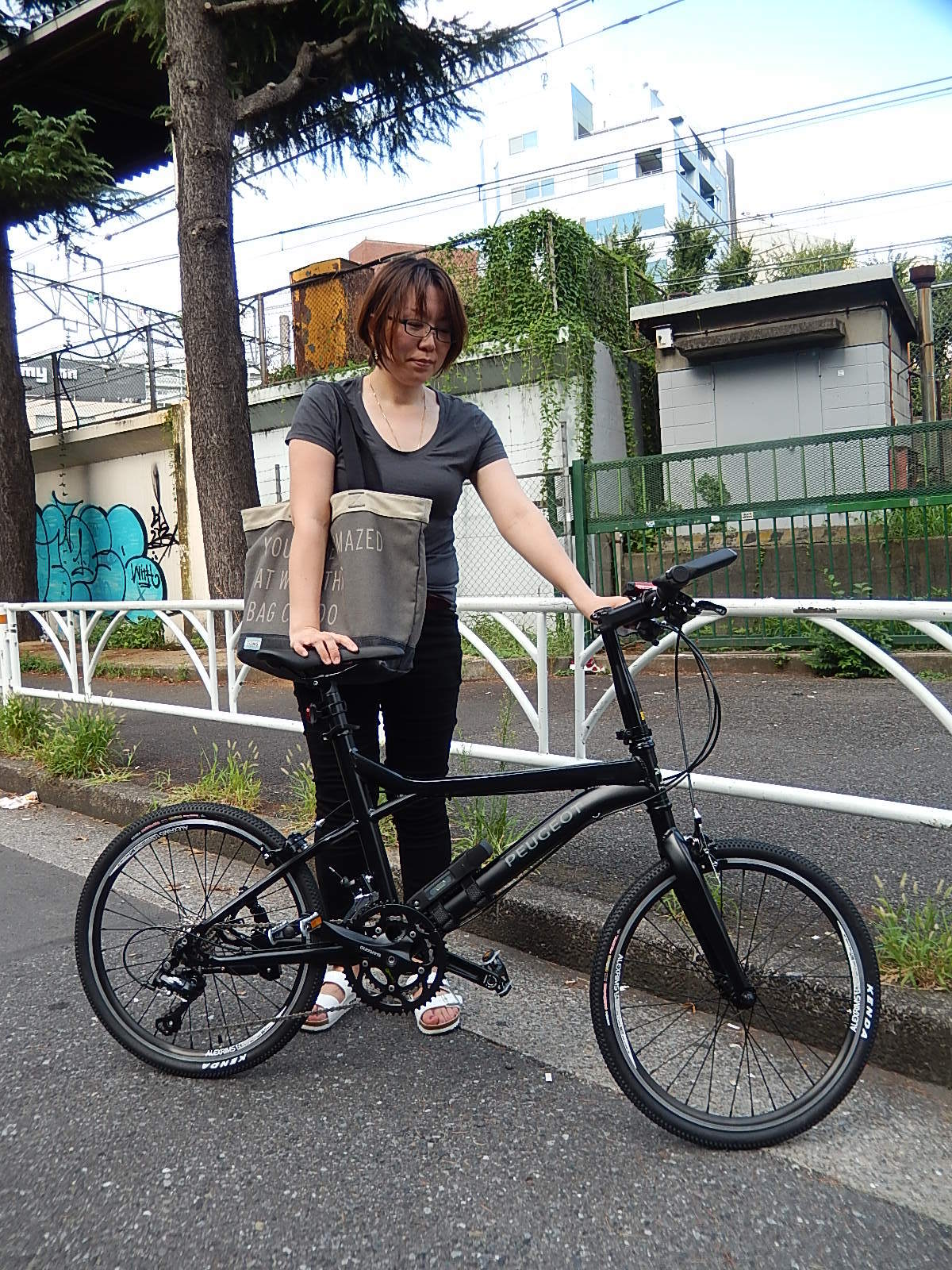 8月15日 渋谷 原宿 の自転車屋 FLAME bike前です_e0188759_18453174.jpg