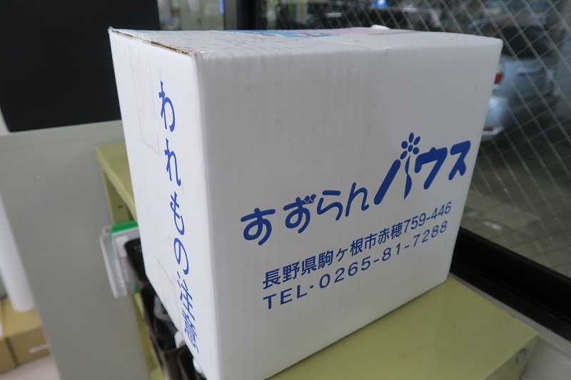 綺麗なユリと雨の一日_f0076731_07302647.jpg