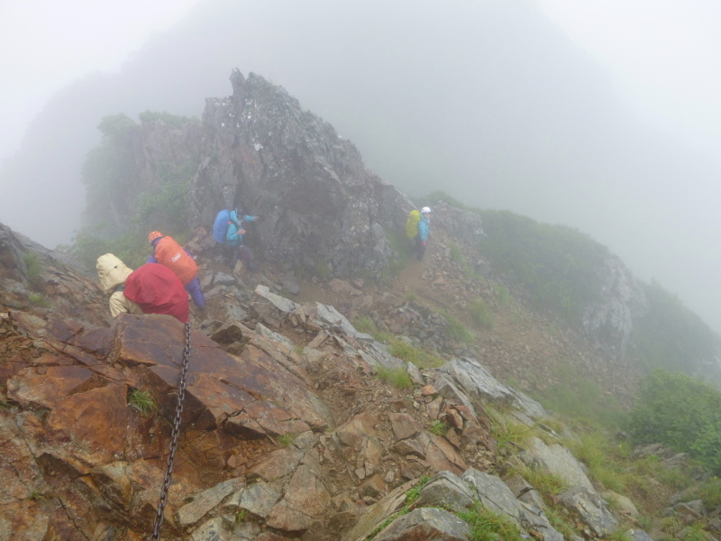 唐松岳頂上山荘から五竜岳山荘に向かう_d0170615_17543082.jpg