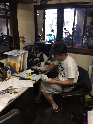 お盆休み明け!今日のgeemotorcycles は!_a0110720_13415675.jpg