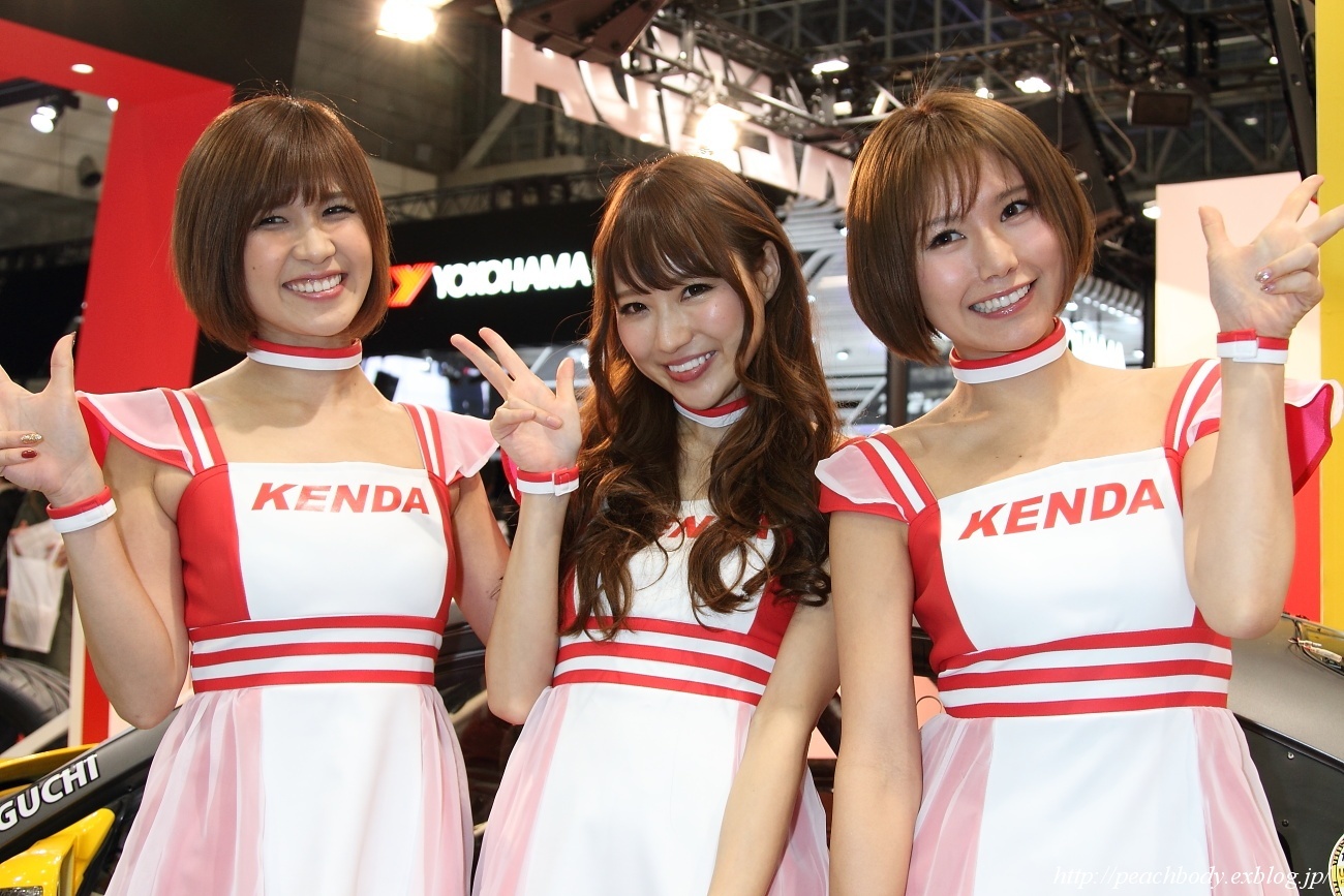 立花かな さん、小越しほみ さん、熊乃あい さん（KENDA TIRES ブース）_c0215885_21590347.jpg