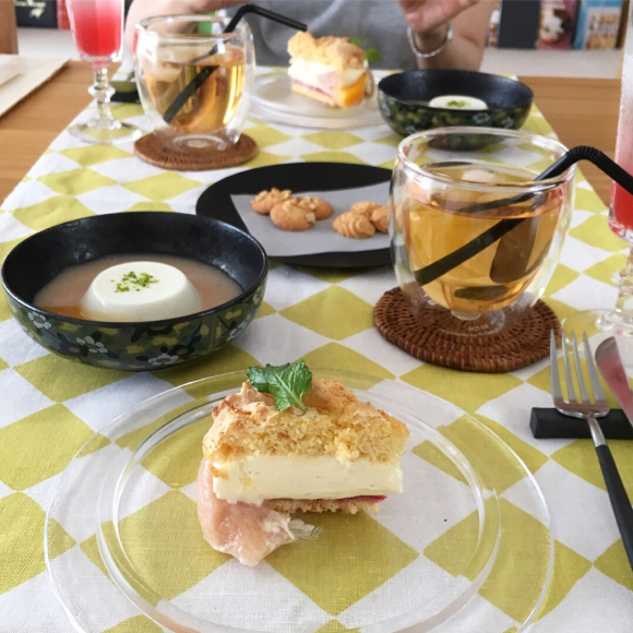 桃づくしのティータイム。_b0065587_12224025.jpg