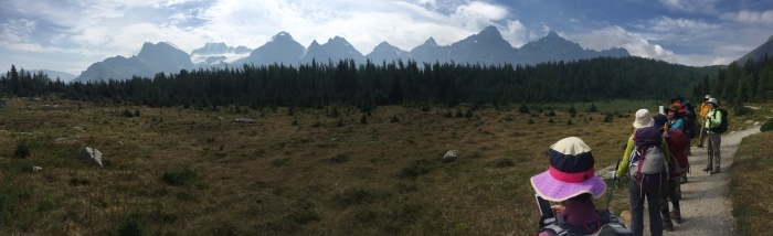 歩いておきたい ロッキー定番ハイキング 『ラーチバレー』_d0112928_07035966.jpeg