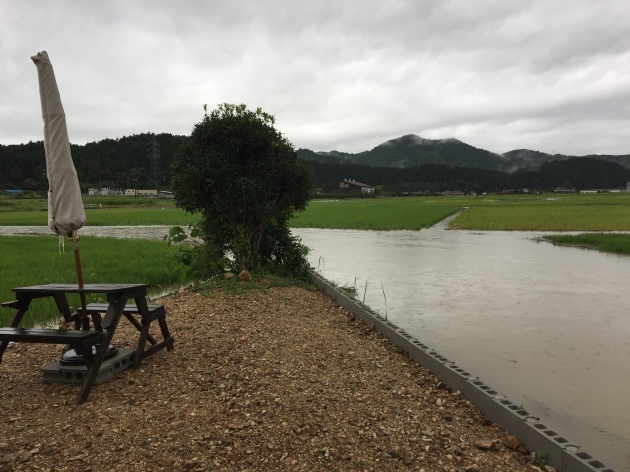 雨、川がヤバイ！_e0333569_08363825.jpg