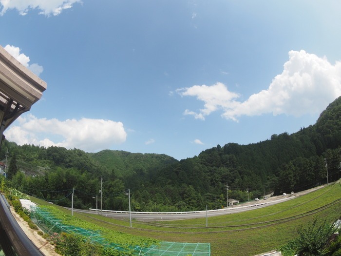 晴れ時々曇り_c0116915_075795.jpg
