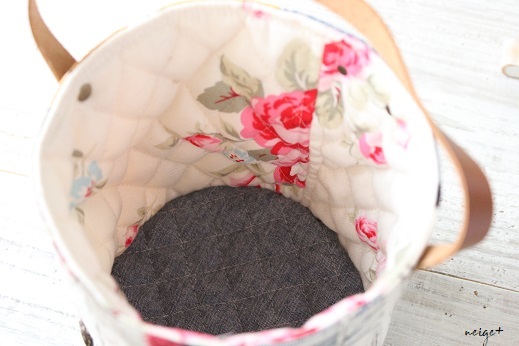 小さなハギレでハンドメイド♪丸底小物入れ＆本日『とくダネ』ロケ♪_f0023333_22030100.jpg