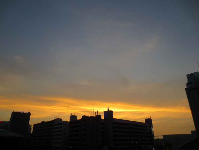 ■福岡・釜山、真夏10日間の空と夕暮れ_d0190217_15544970.jpg