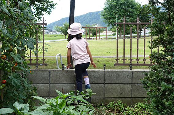娘を遊ばせた公園で孫が遊ぶ 満たされぬ思い 日々の出来事