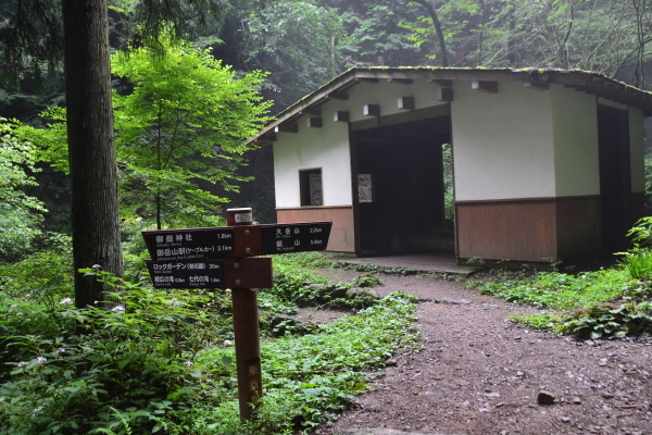 d0320746_00063709.jpg