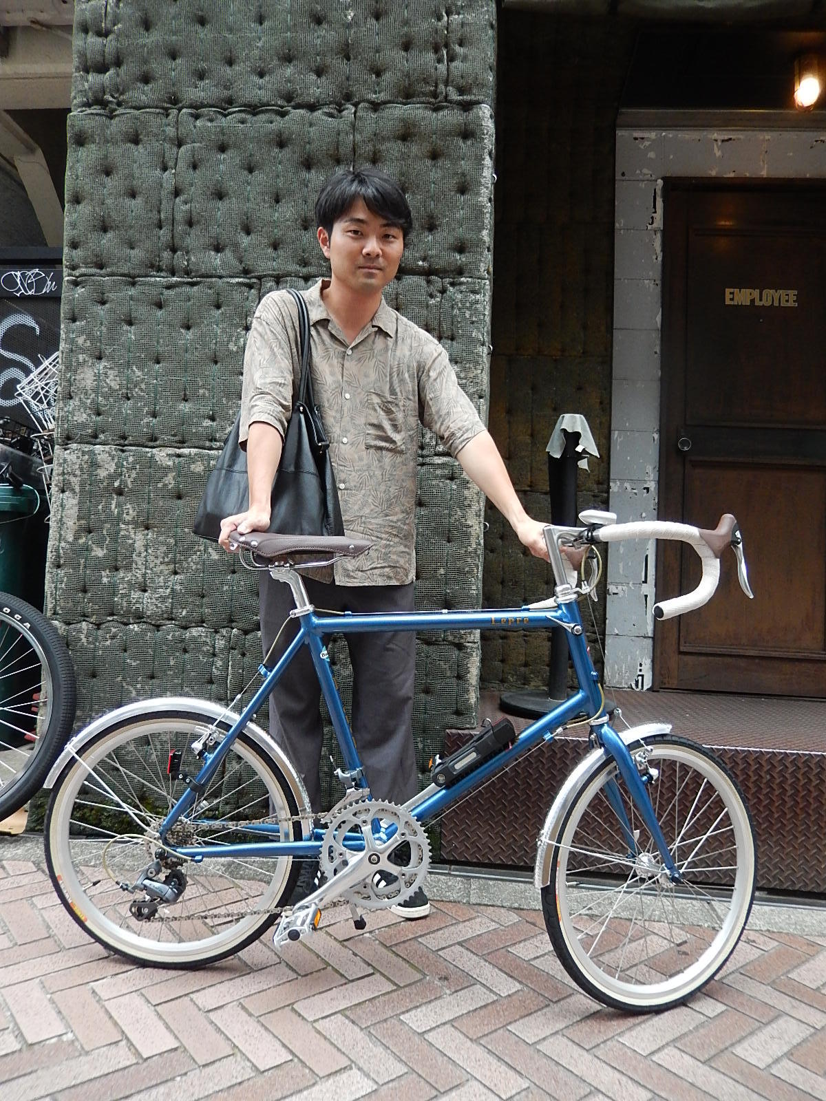 8月20日　渋谷　原宿　の自転車屋　FLAME bike前です_e0188759_15575952.jpg