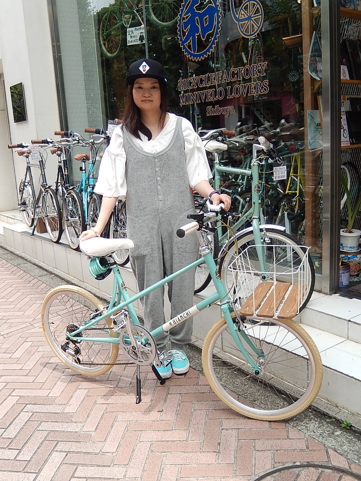 8月20日　渋谷　原宿　の自転車屋　FLAME bike前です_e0188759_15592847.jpg