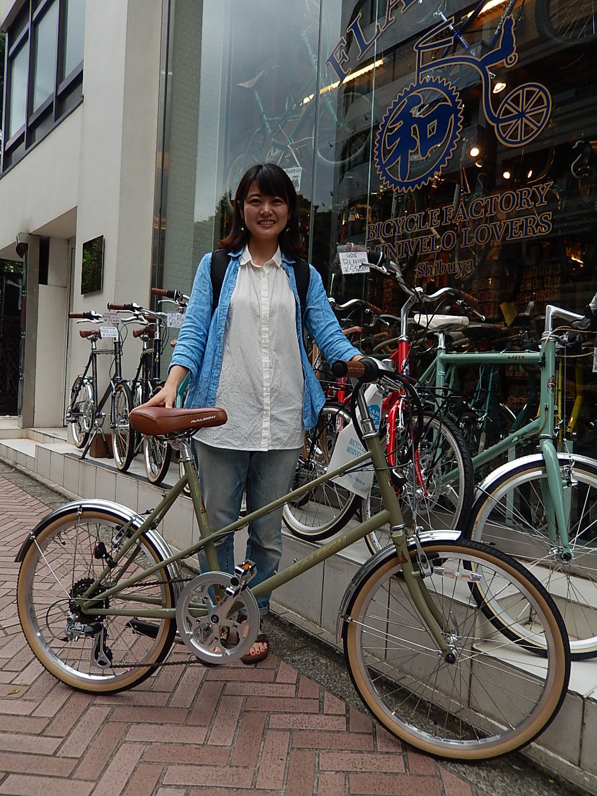 8月20日　渋谷　原宿　の自転車屋　FLAME bike前です_e0188759_16042951.jpg