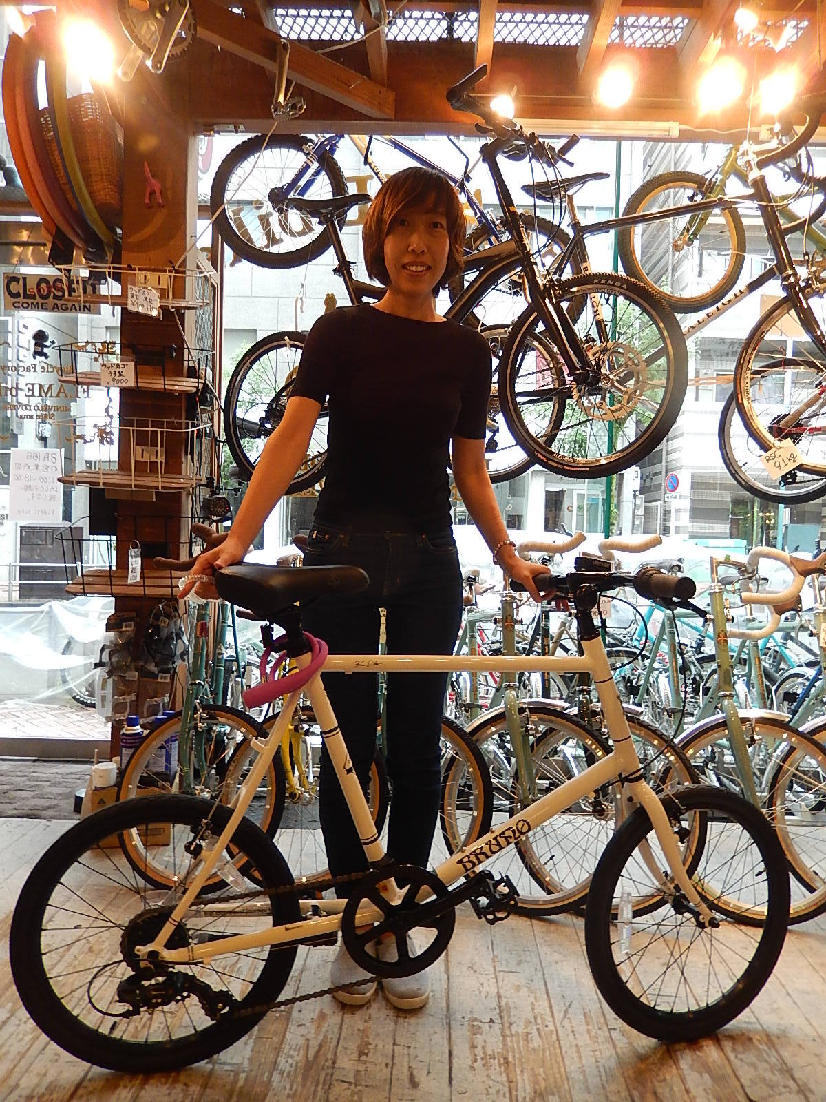 8月20日　渋谷　原宿　の自転車屋　FLAME bike前です_e0188759_16063095.jpg