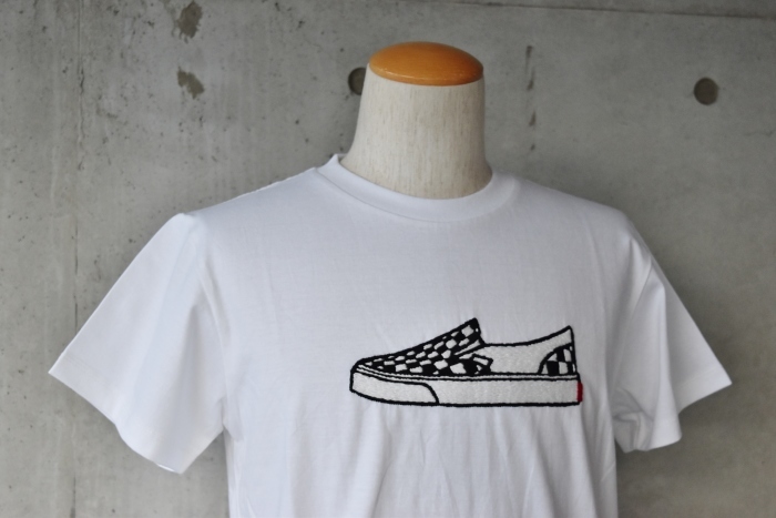 O.K. 手刺繍TEE VANS Checker FLAG Slip on スタイル★★★_d0152280_02563565.jpg