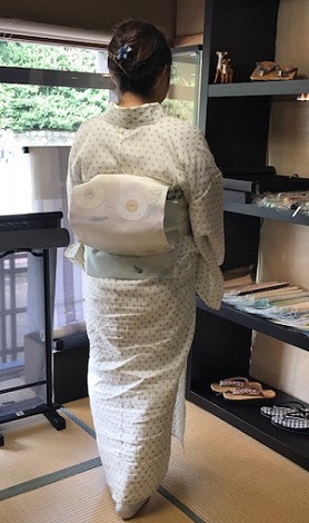 能登上布にまいづる夏名古屋帯のお客様・明日の営業時間。_f0181251_13542097.jpg