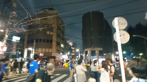 「花火大会過去最高!大入り!」_a0075684_1351585.jpg