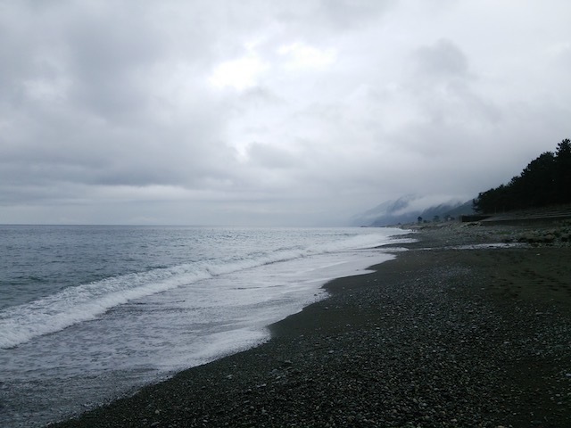 宮崎海岸〜親不知海岸で採集した石の放流_b0113219_10114033.jpg