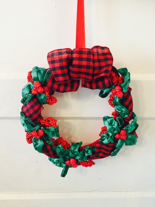 Holly Christmas Wreath ホーリー クリスマス リース ハワイでリボンレイ 製作スクール Ribbon Lei Happy Na Mainichi