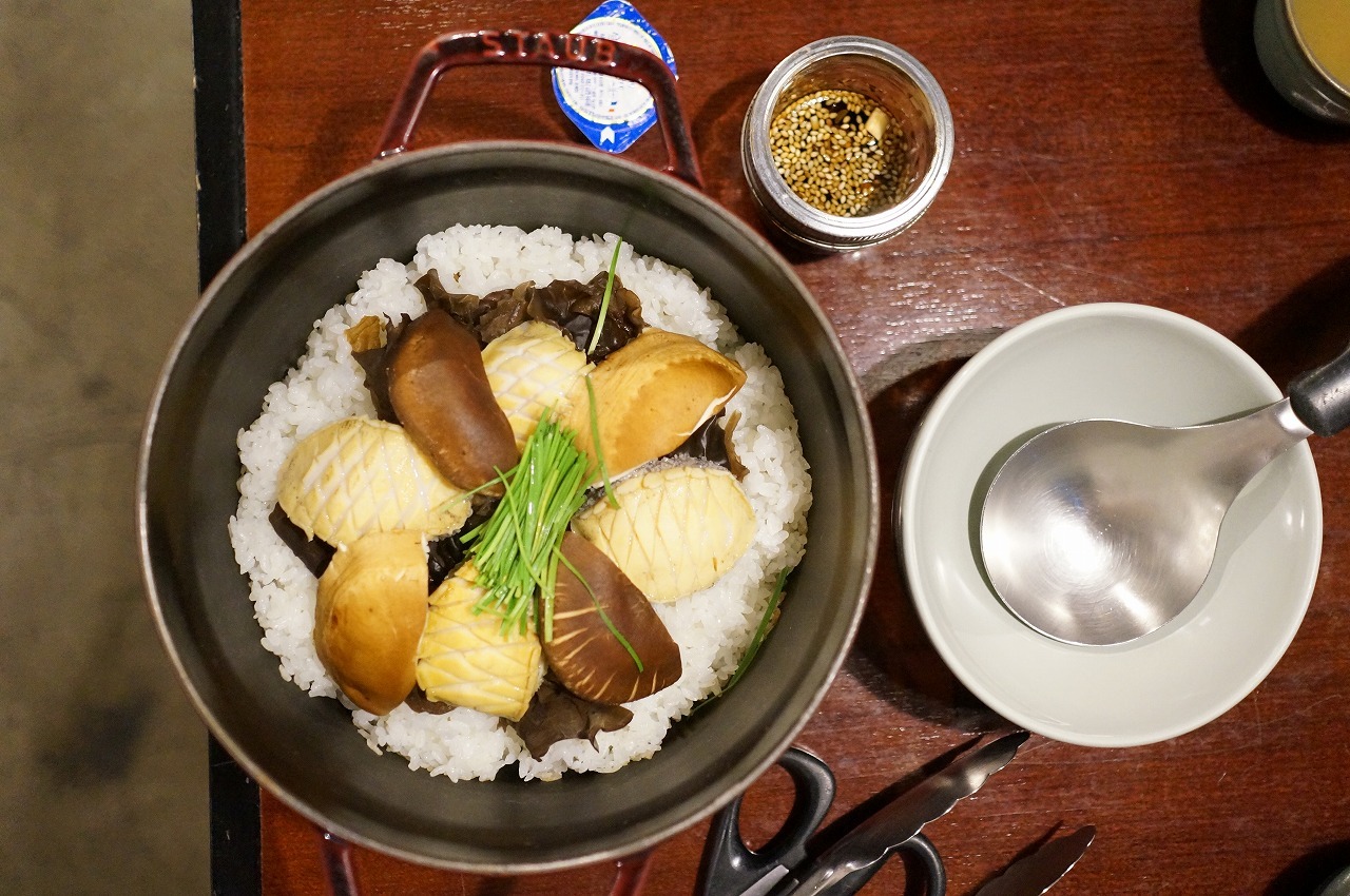 16年9月 晩夏のソウル Vol 13 Staubの洋風アワビ釜飯 オトンヨン 晴れた朝には 改 16年9月 晩夏のソウル Vol 13 Staubの洋風アワビ釜飯 オトンヨン 晴れた朝には 改