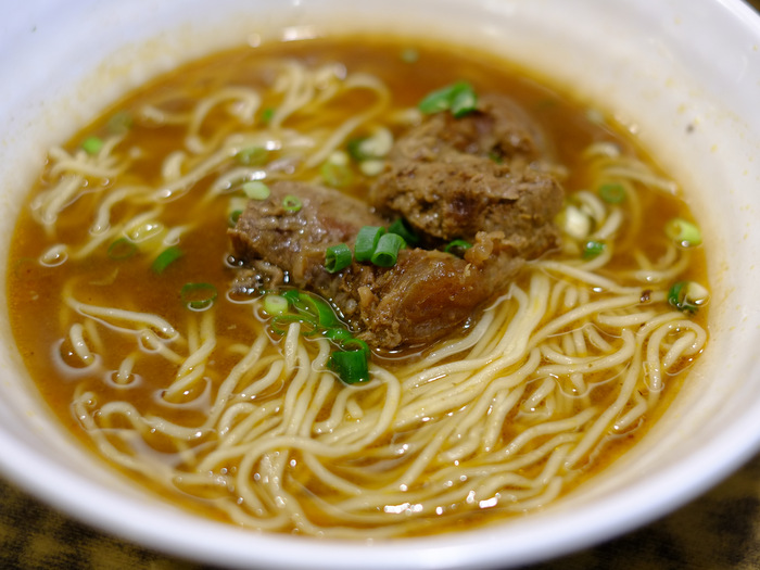 「台湾2017 牛肉麺にマンゴーかき氷!お餅も食べに行って初日終了!」_a0000029_2261953.jpg