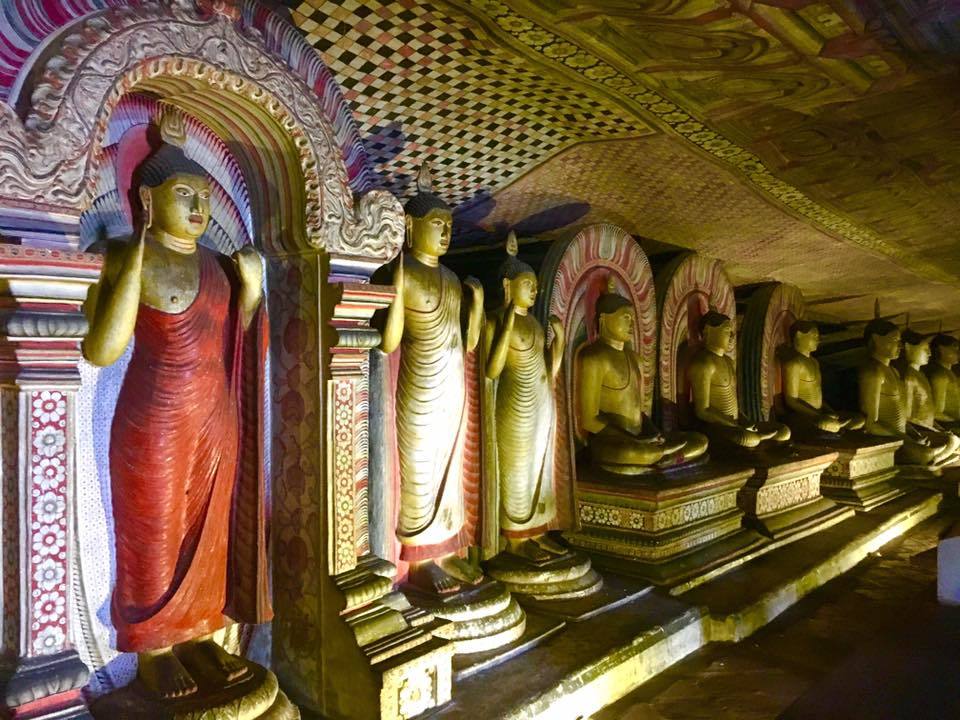 スリランカの旅~世界遺産の「ダンブッラの黄金寺院・石窟寺院」✨_a0138976_12543986.jpg