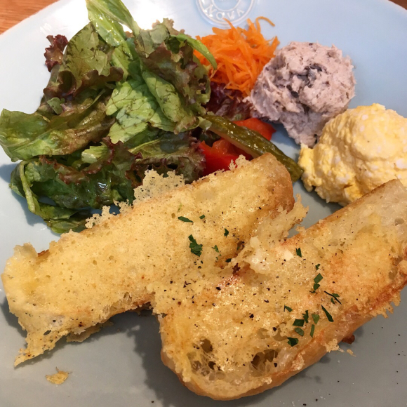 テーラ・テールでブランチ。_b0065587_17410056.jpg