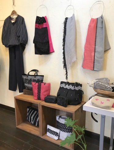 shop開催中です。_b0018004_15040481.jpg