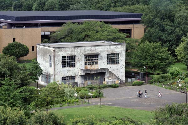 戦後72年の光景・日立航空機立川工場の変電所跡_f0173596_08493896.jpg