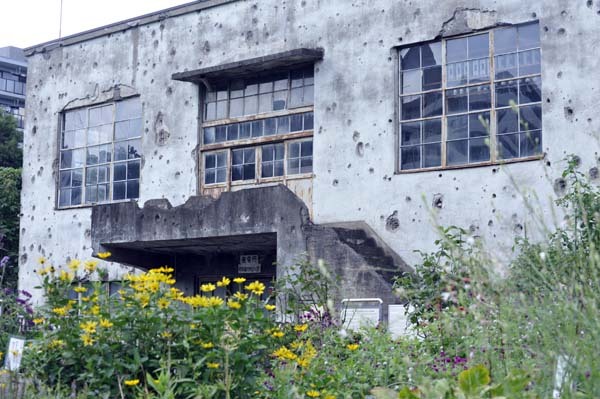 戦後72年の光景・日立航空機立川工場の変電所跡_f0173596_08542347.jpg