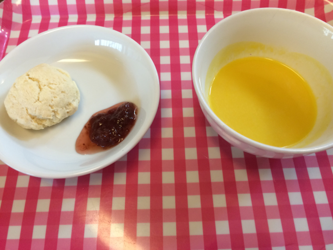 8月25日の給食 スコーンのレシピ。_c0293682_17571270.jpg