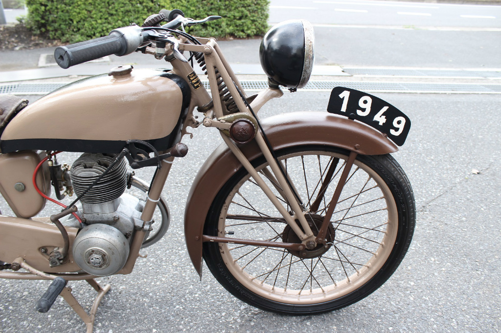 MotoBecane D45 : Bat Motorcycles Italian