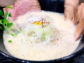 麺処 想@倉吉 ★★ (鶏白湯そば(醤油)) _f0080612_1928115.jpg