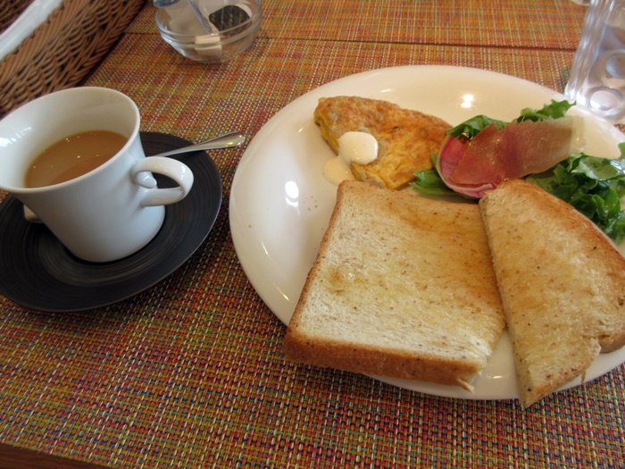 【仙台again】➄　朝食はお洒落なスパニッシュ「BIKINI TAPA＋」_b0009849_18485723.jpg
