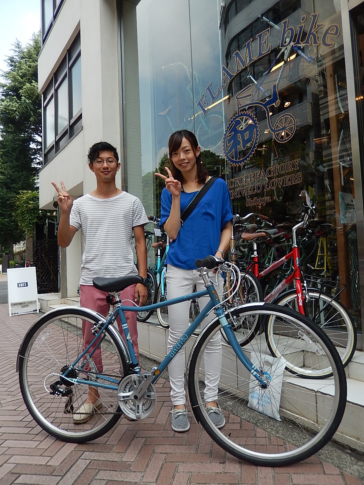 8月26日　渋谷　原宿　の自転車屋　FLAME bike前です_e0188759_19473032.jpg