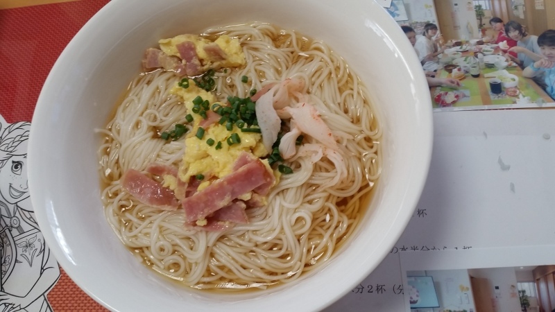 あじさい荘昼食　冷やし素麺_c0357519_14512443.jpg