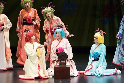 サリヴァン : コミック・オペラ「ミカド」(園田隆一郎指揮 / 中村敬一演出) 2017年 8月26日 新国立劇場中劇場_e0345320_01020831.jpg