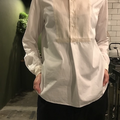 生成りカラーのスタンドシャツ_d0364239_19452841.jpg