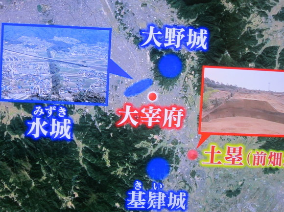 前畑遺跡は羅城の土塁？版築の様相を見る_a0237545_15332776.jpg